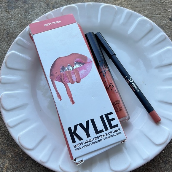 💕🌙Kylie Cosmetics Dirty Peach Lip Kit - Picture 2 of 13